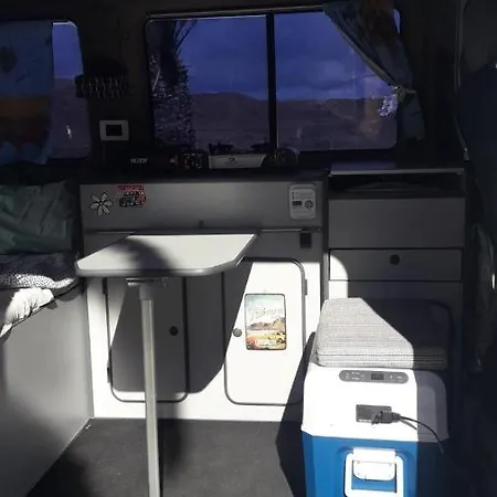 キャンプ場 Furgoneta Camperizada *