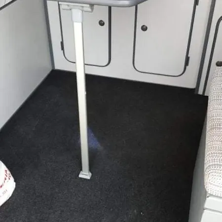 キャンプ場 Furgoneta Camperizada